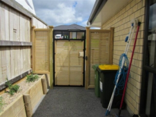Gates and fences at 24 Annandale Drive Nov2011 006